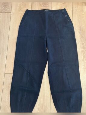 Ted Baker Navy Button Detail Cropped Pants Women’s Size M/L